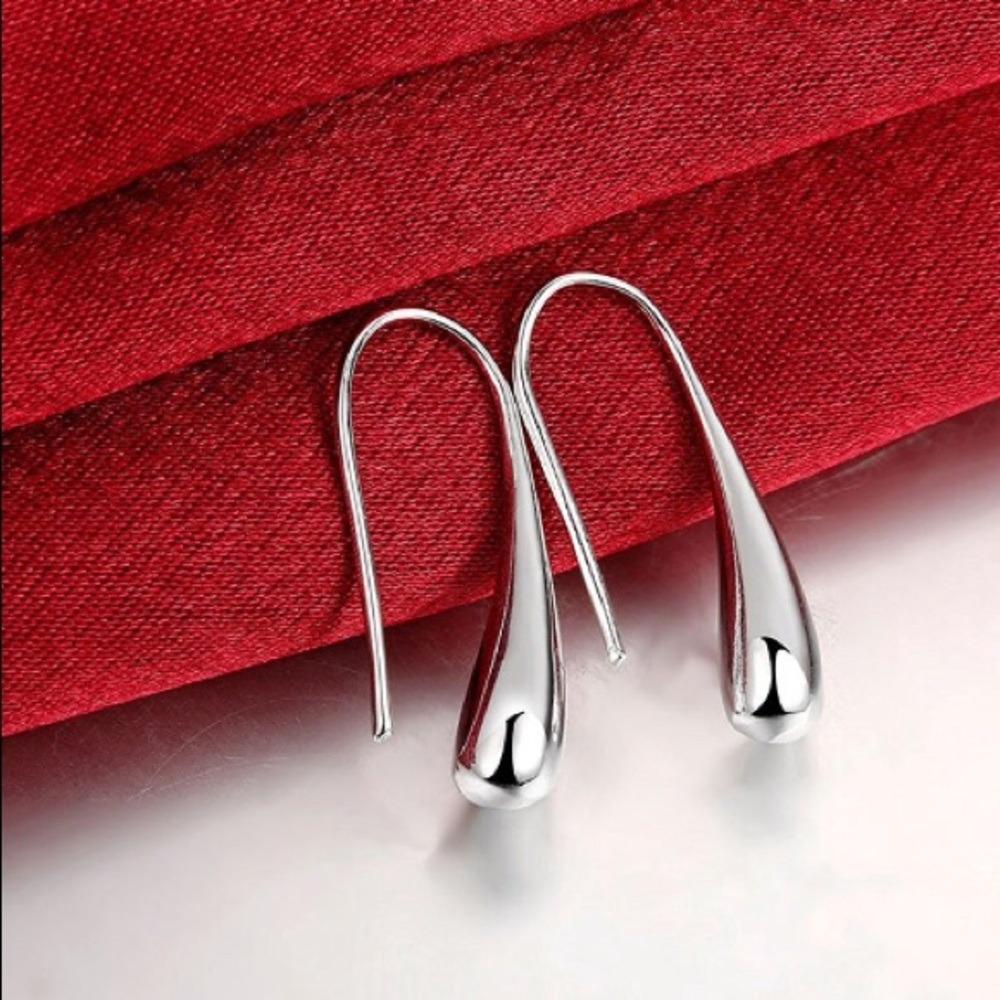 New! Sterling Silver Tear Drop Earrings